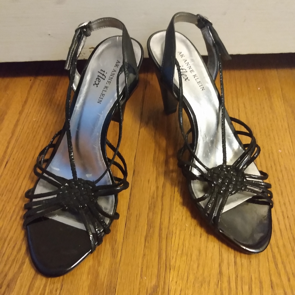 AK Anne Klein flex sandles